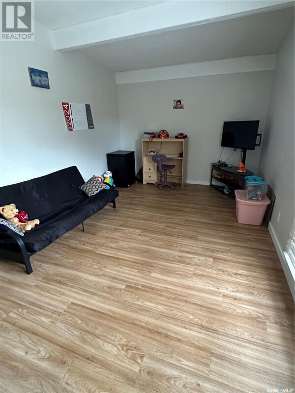 Photo 3 - LivingRoom - 312 Macdonald DRIVE, Swift Current, SK S9H1L7