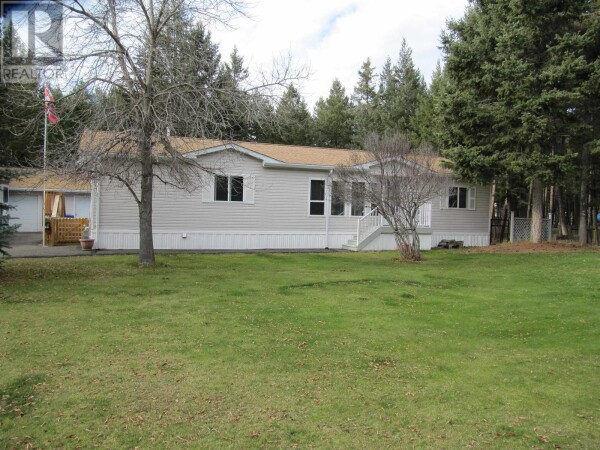 Photo 2 - Backyard - 4776 MONEEYAW ROAD, 108 Mile Ranch, BC V0K2Z0