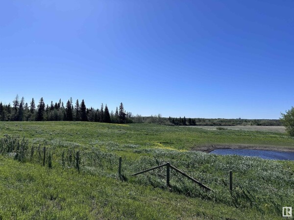 Photo 3 at 26505 Meadowview DR, Rural Sturgeon County, AB T8T0L6