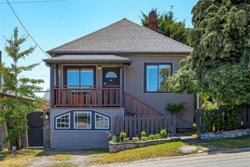 Picture of 125 Gatacre St, Ladysmith BC V9G 1B6