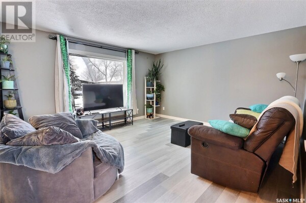 Photo 3 - LivingRoom - 429 28th STREET E, Prince Albert, SK S6V1X6