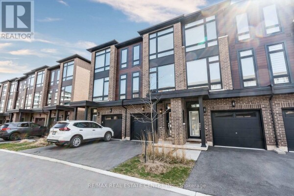 Photo 1 at 33 270 MELVIN AVENUE, Hamilton (McQuesten), ON L8H0B4