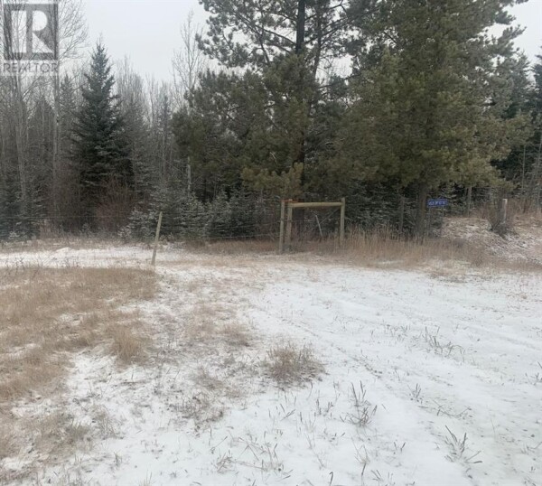 Photo 3 at 14520 Township Road 562, Rural Yellowhead County, AB T7S1P2