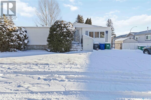 Photo 1 at 239 Leland COURT, Saskatoon, SK S7H5A2