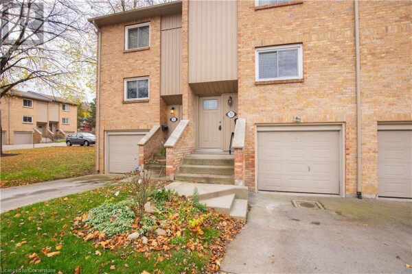 Photo 2 at 73 FONTHILL Road, Hamilton, ON L9C6T1