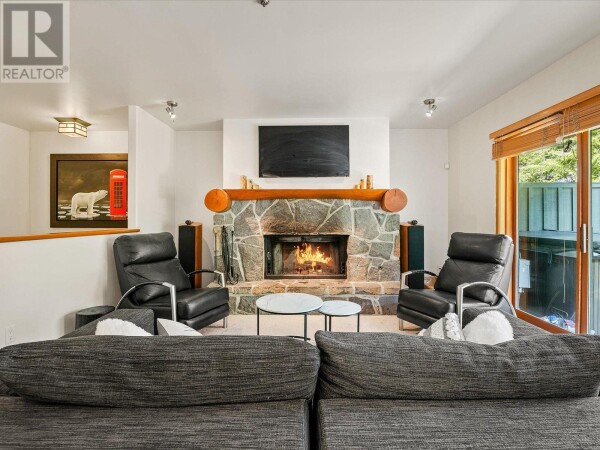 Photo 2 - LivingRoom - 14 2250 NORDIC DRIVE, Whistler, BC V8E0P4