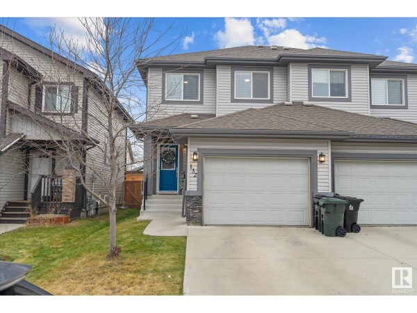 Photo 1 - FrontYard - 132 SPRINGWOOD WY, Spruce Grove, AB T7X0S7