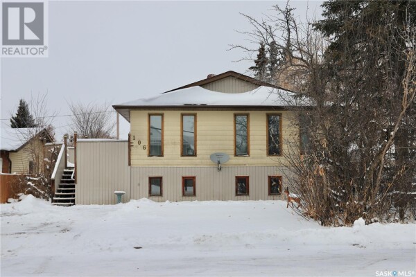 Photo 1 - FrontYard - 106 2nd AVENUE W, Shellbrook, SK S0J2E0