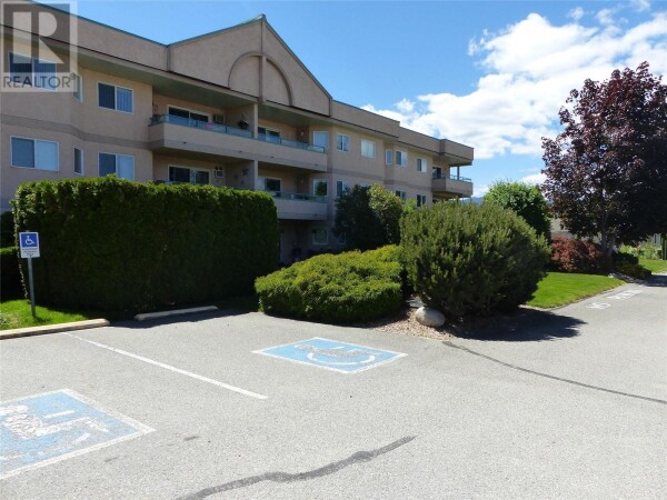 Photo 3 - FrontYard - 8700 Jubilee Road E Unit# 205, Summerland, BC V0H1Z5