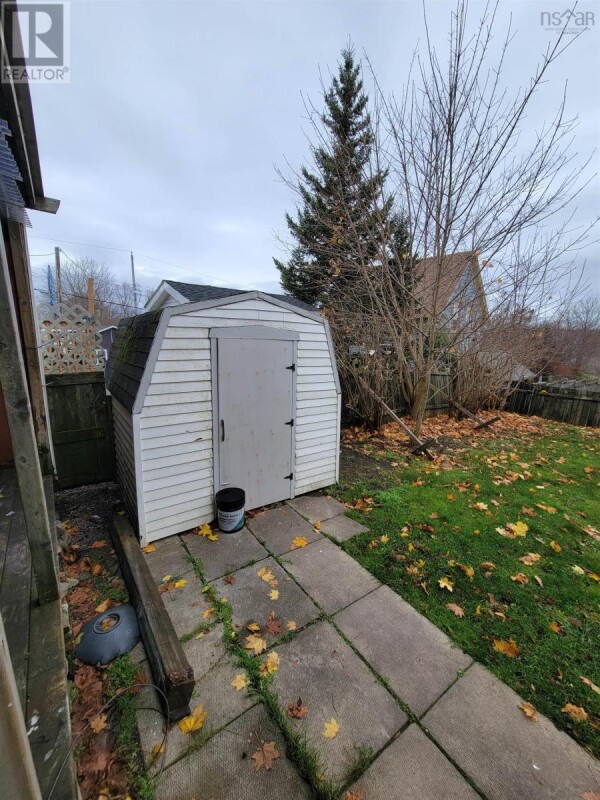 Photo 3 - Backyard - 195 Rockdale Avenue, Sydney, NS B1P1Z8