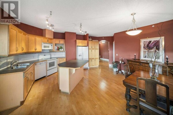 Photo 3 at 401, 4 14 Street NW, Calgary, AB T2N1Z4