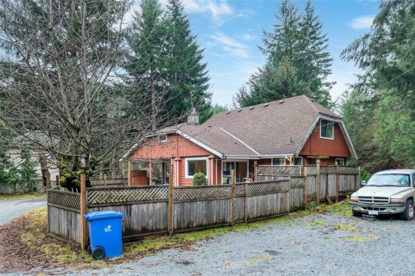 Photo 3 at 3074 Sooke Rd, Langford BC V9B 5Y9, Langford, BC V9B 5Y9