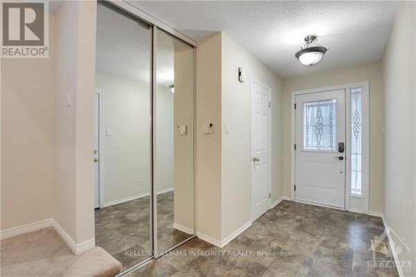 Photo 3 at 95 SPRINGCREEK CRESCENT, Ottawa, ON K2M2K8