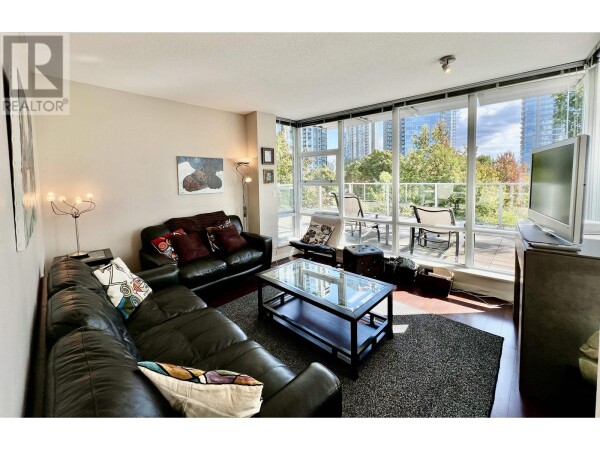 Photo 2 at 307 638 BEACH AVENUE, Vancouver, BC V6K1P5