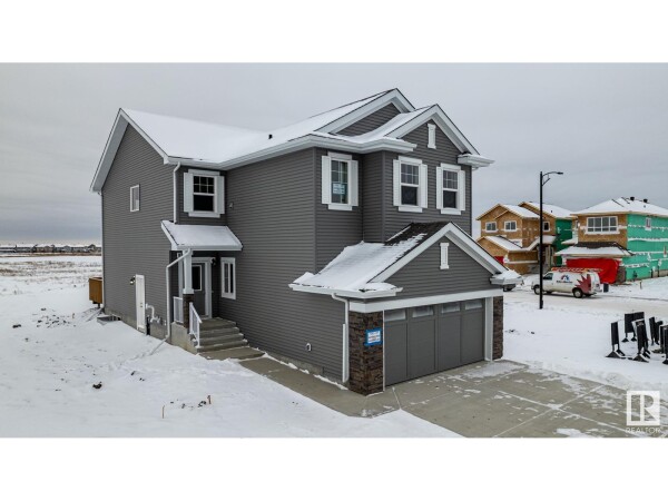 Photo 1 at 7135 177 AV NW, Edmonton, AB T5Z0T8