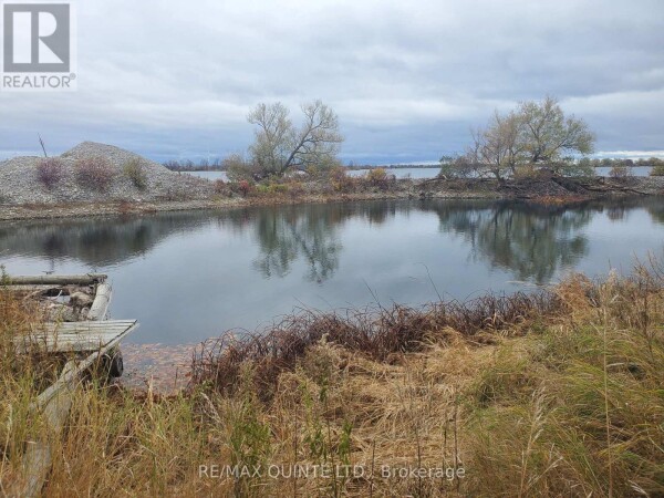 Photo 2 - Backyard - 40 FISHERMAN'S COVE LANE, Frontenac Islands (The Islands), ON K0H2Y0