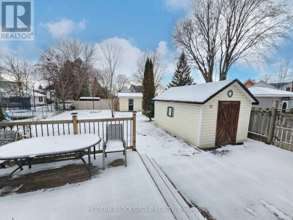 Photo 2 - Backyard - 514 MIDDLE STREET W, Edwardsburgh/Cardinal, ON K0E1E0