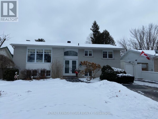 Photo 1 at 172 OLD COLONY ROAD, Ottawa, ON K2L1M7