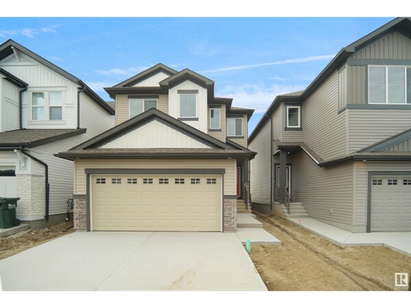 Photo 2 - FrontYard - 286 SUNLAND WY, Sherwood Park, AB T8H2X7