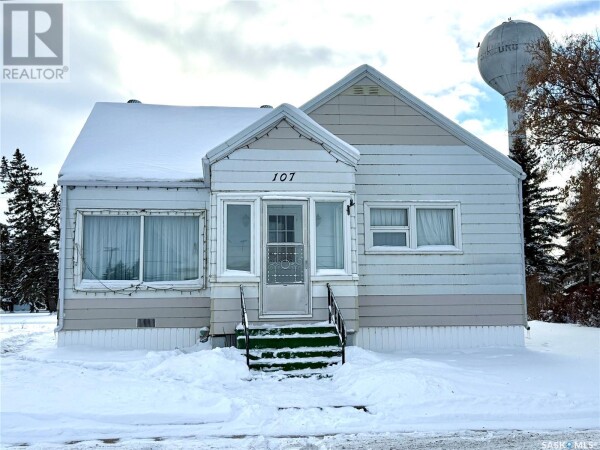 Photo 1 at 107 Carl AVENUE W, Langenburg, SK S0A2A0