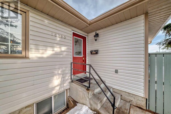 Photo 3 at 16290 Shawbrooke Drive SW, Calgary, AB T2Y2Y3