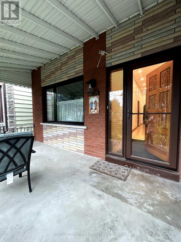 Photo 1 at 34 ULSTER, 1BR MAIN FL STREET, Toronto (University), ON M5S1E3