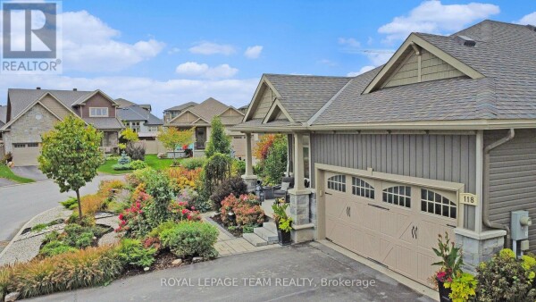 Photo 2 - FrontYard - 118 ELFIN GROVE, Ottawa, ON K2S1B6