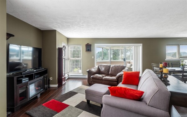 Photo 2 - LivingRoom - 40 Gorge Rd W # 333, Saanich BC V9A 1L8, Saanich, BC V9A 1L8