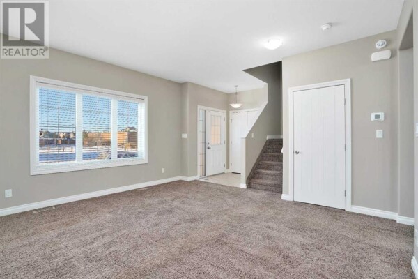 Photo 3 - Bedroom - 20 Ross Close, Sylvan Lake, AB T4S0K4