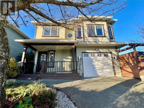 Photo 1 at 682 Sunshine Terr, Langford, BC V9B6A3