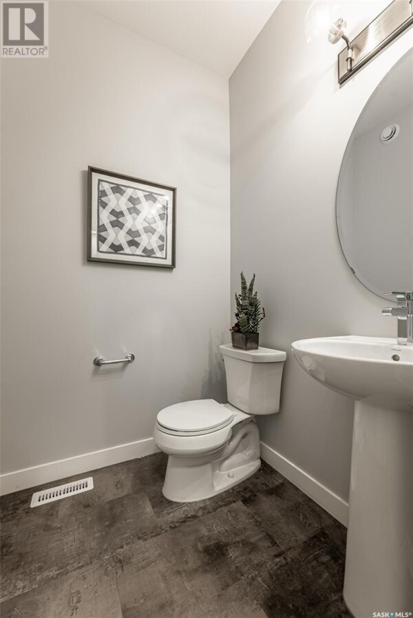 Photo 3 - Bathroom - 132 Thakur STREET, Saskatoon, SK S7W0Z6