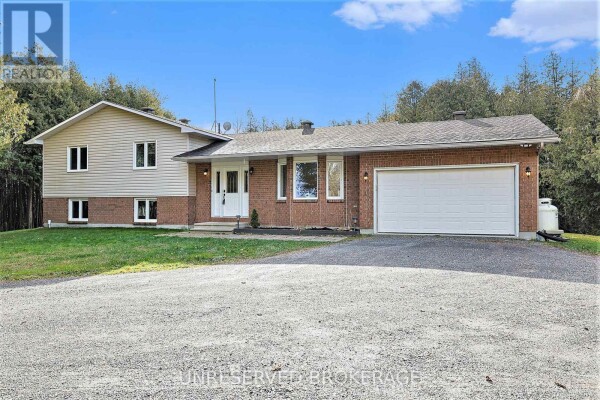 Photo 2 at 7795 FLEWELLYN ROAD, Ottawa, ON K0A1B0