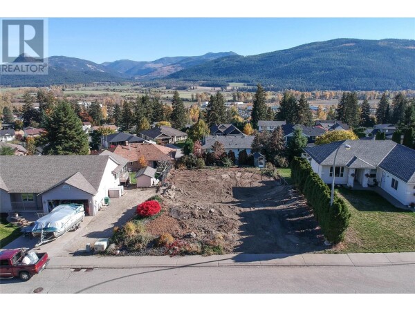 Photo 3 at 2023 Mountain View Avenue, Lumby, BC V0E2G0