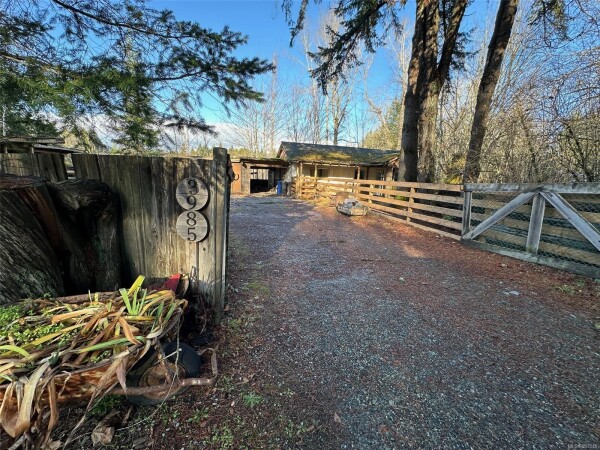 Photo 1 - Backyard - 3985 Rowe Rd, Duncan BC V9L 6T1, Duncan, BC V9L 6T1