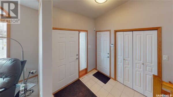 Photo 3 at 3062 BIRCH CRESCENT, Regina, SK S4S7J3