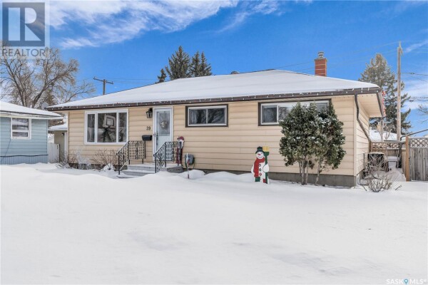 Photo 2 at 39 Coldwell ROAD, Regina, SK S4R4J9