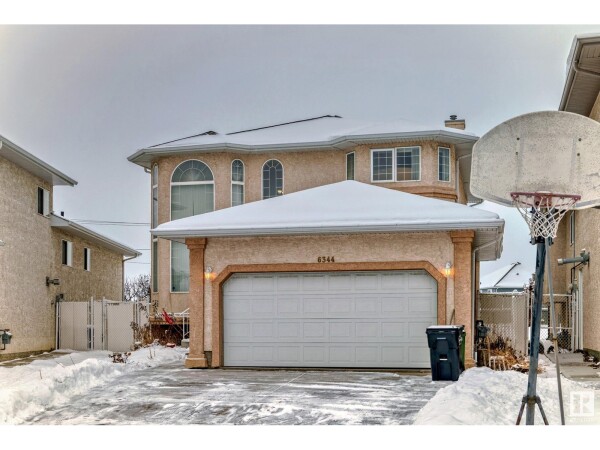 Photo 3 at 6344 166 AV NW, Edmonton, AB T5Y3M9