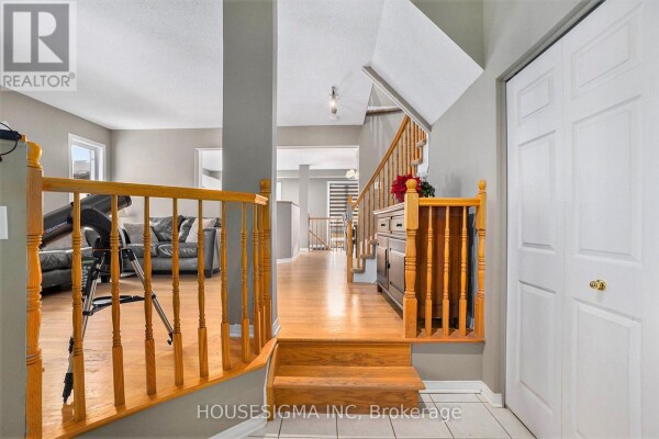 Photo 3 at 24 CLARIDGE DRIVE, Ottawa, ON K2J4L8