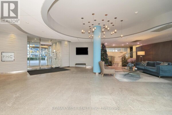 Photo 1 at 205 550 QUEENS QUAY WAY, Toronto (Waterfront Communities), ON M5V3M8