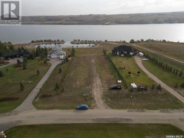 Photo 1 at 3 Sunrise DRIVE N, Blackstrap Skyview, SK S7C0A6