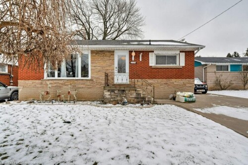 Picture of 139 West 3rd Street, Hamilton ON L9C 3K6