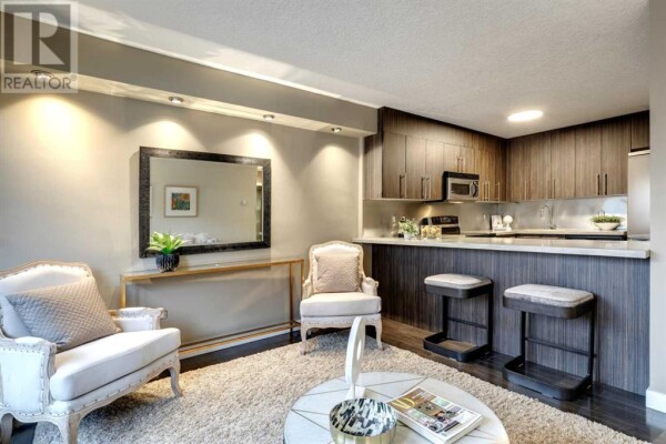 Photo 3 at 205, 1904 10 Street SW, Calgary, AB T2T3G1