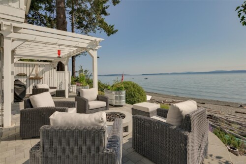 Picture of 5097 Cordova Bay Rd, Saanich BC V8Y 2K1