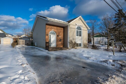 Picture of 662 Caldwell Road, Dartmouth NS B2V 1L1