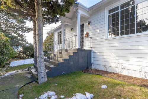 Picture of 974 Fitzwilliam St, Nanaimo BC V9R 3C1