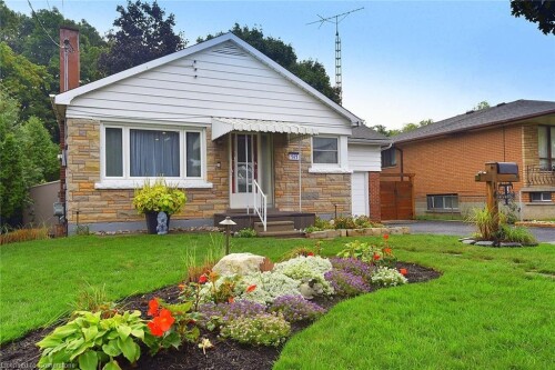 Picture of 141 Reid Avenue S, Hamilton ON L8K 3V4