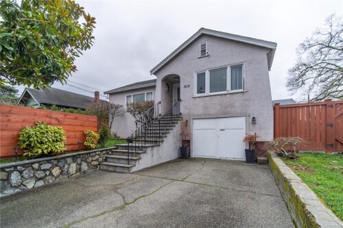 Picture of 814 Lampson St, Esquimalt BC V9A 6B2