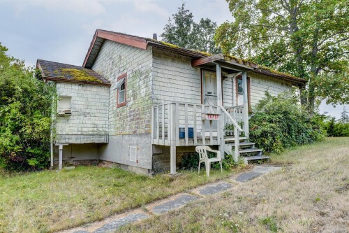 Picture of 3927 Douglas St, Saanich BC V8X 5L3