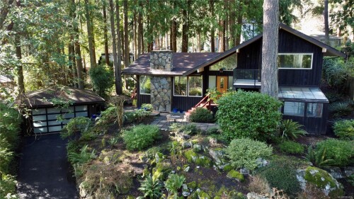 Picture of 999 Spiritwood Pl, Saanich BC V8Y 1C5