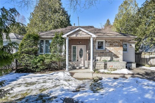 Picture of 50 Tweedsmuir Avenue, Dundas ON L9H 4H5